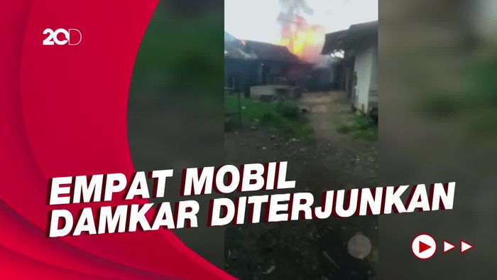 Si Jago Merah Lalap 8 Kios di Pasar Baru Majalaya