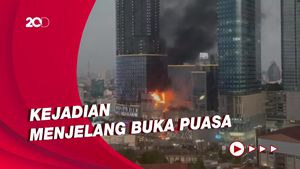 Kebakaran Hebat Melanda Tunjungan Plaza Surabaya