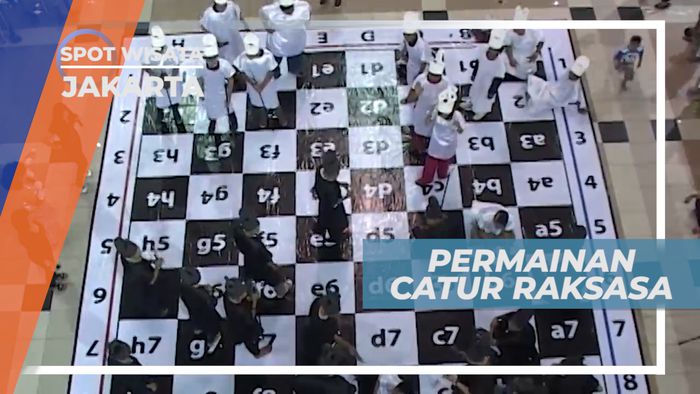 Catur Unik, Ukuran Besar dengan Bidak Manusia, Jakarta