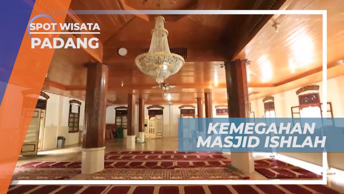 Kesederhanaan Interior Masjid Islah, Tidak Mengurangi Nilai Sejarahnya, Padang