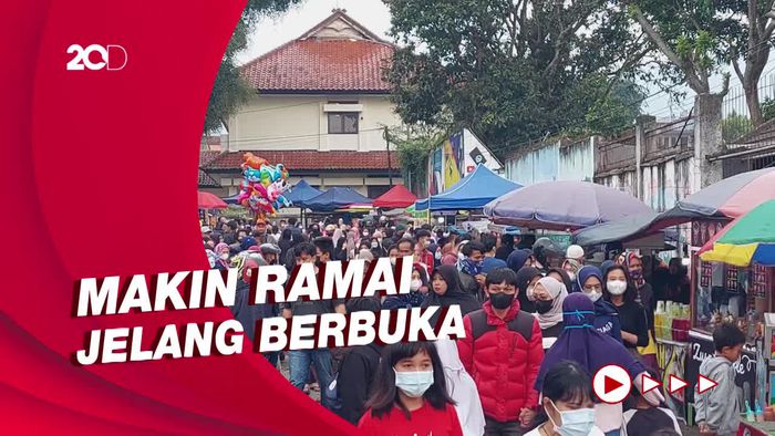 Wisatawan Berjubel di Kawasan Wisata Lembang Dalam Suasana Ramadan