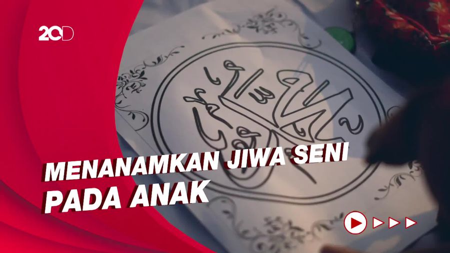 Ngabuburit Sambil Melukis Kaligrafi Islam