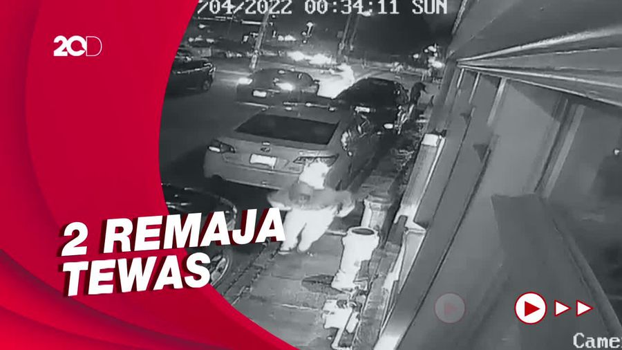 Suasana Mencekam Detik-detik Penembakan Massal di AS Terekam CCTV