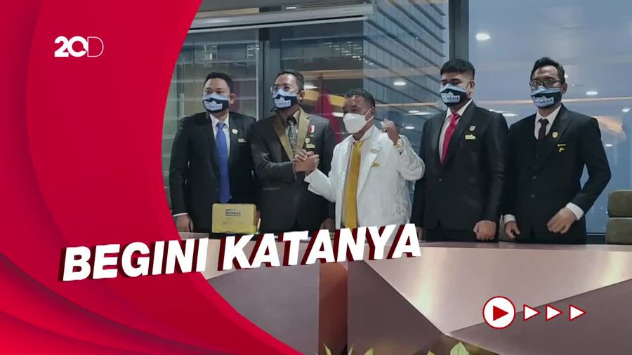 Hotman Paris Jawab Tudingan Tak Damaikan Hotma Sitompul-Desiree
