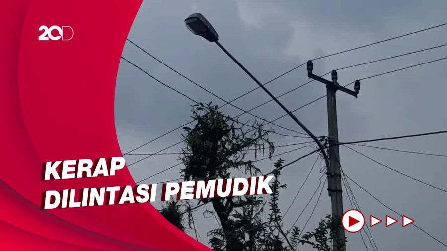 Waduh! Jalan Salawu-Singaparna Tasikmalaya Banyak Lampu Penerangan Mati