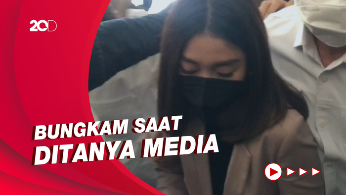Chandrika Chika Penuhi Panggilan Pemeriksaan di Polres Jaksel