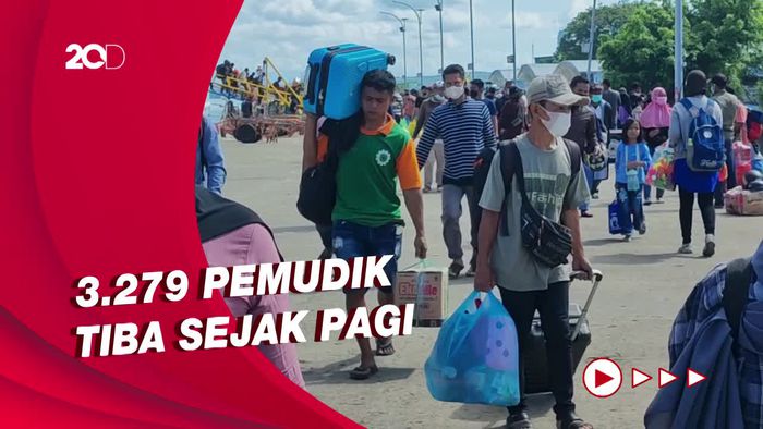 Pelabuhan Nusantara Parepare Dipenuhi Pemudik dari Malaysia-Kalimantan