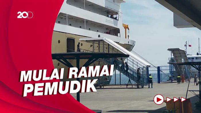 Penampakan Pelabuhan Soetta Makassar Jelang Lebaran