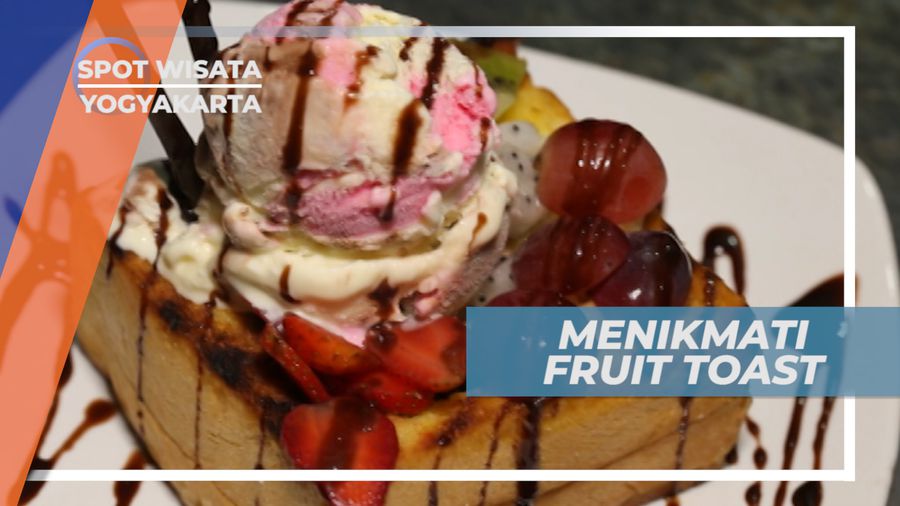Aneka Buah Segar Dalam Mangkuk Besar, Yogyakarta
