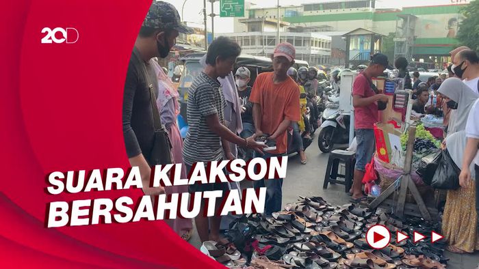 Warga Serbu Pasar Tanah Abang, Lalin Macet
