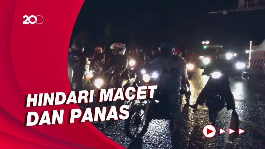 Malam-malam, Jalur Arteri Karawang Padat Pemudik