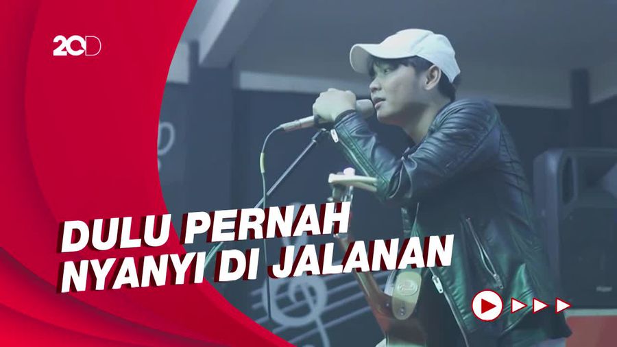 Profil Tri Suaka, Penyanyi Kafe yang Viral Parodikan Andika Kangen Band