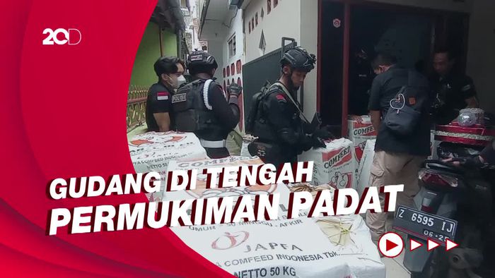 Polisi Gerebek Gudang Petasan di Tasikmalaya Milik Emak-emak