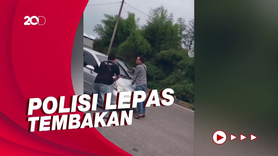 Melihat Lagi Aksi Penangkapan Perampok di GT Pasirkoja