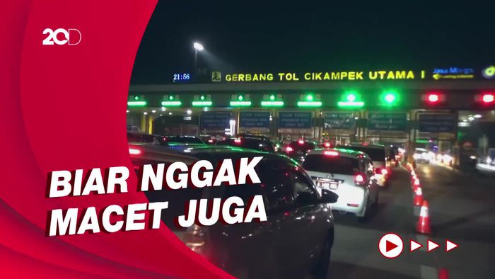 Hindari Terik Matahari, Pemudik Ini Pilih Jalan Malam