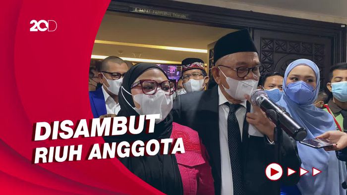Momen M Taufik Copot Diri Sendiri Dari Kursi Pimpinan DPRD DKI