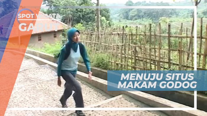 Menapaki Puluhan Anak Tangga Menuju Makam Kian Santang, Garut