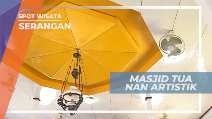 Masjid Tua dengan Arsitektur yang Eksotis, Bali