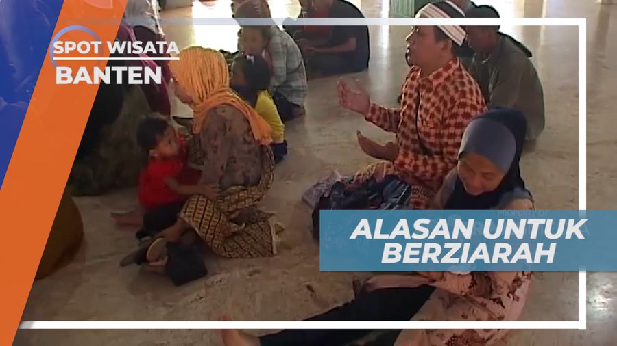 Kisah Para Peziarah Masjid Agung Banten