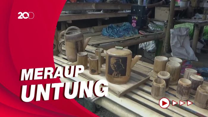 Kreatif! Penyintas Erupsi Semeru Bikin Kerajinan Unik dari Bambu