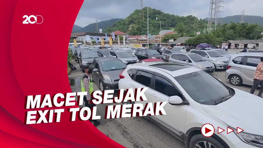 Penampakan Kemacetan Panjang di Pintu Masuk Pelabuhan Merak