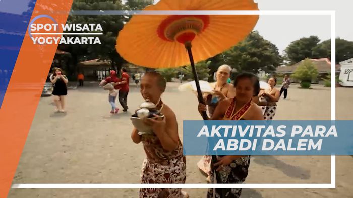 Rutinitas Sehari-hari Para Abdi Dalem Keraton Yogyakarta