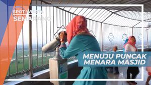 Masjid Agung Jawa Tengah, Melihat Indahnya Pemandangan Kota Semarang dari Atas Menara, Semarang