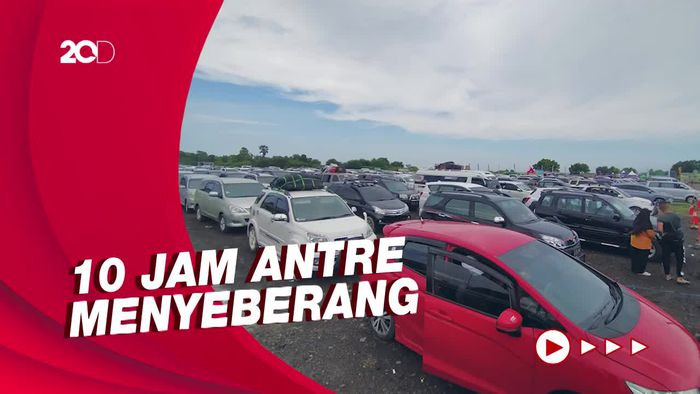 Melihat Antrean Ratusan Kendaraan Menyeberang di Pelabuhan Gilimanuk