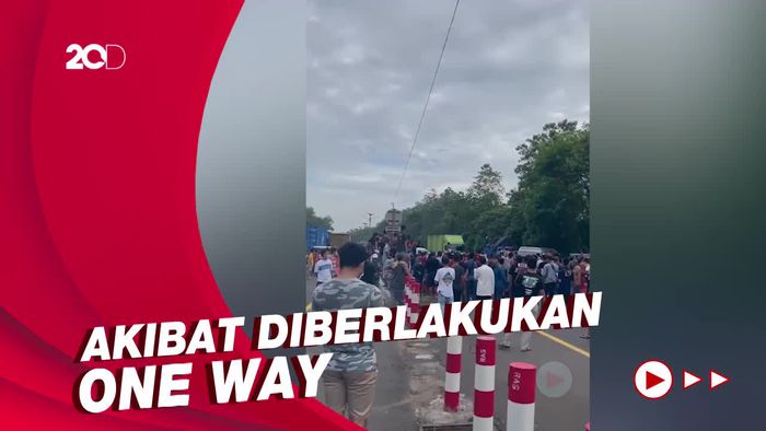 Penjelasan Polisi soal Heboh Warga Disebut Blokir Jalan Tol Cipularang