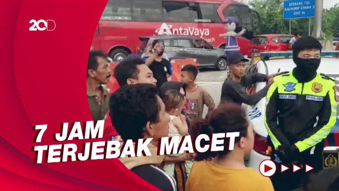 Momen Pemudik Mencak-mencak Imbas Penutupan Jalur di GT Kalihurip Utama!
