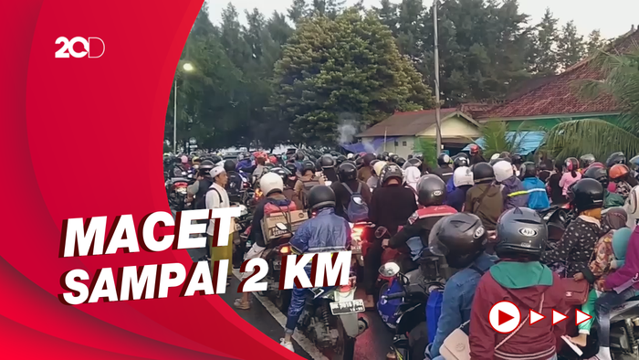Alami Puncak Arus Mudik, Akses Pelabuhan Gilimanuk Macet Panjang