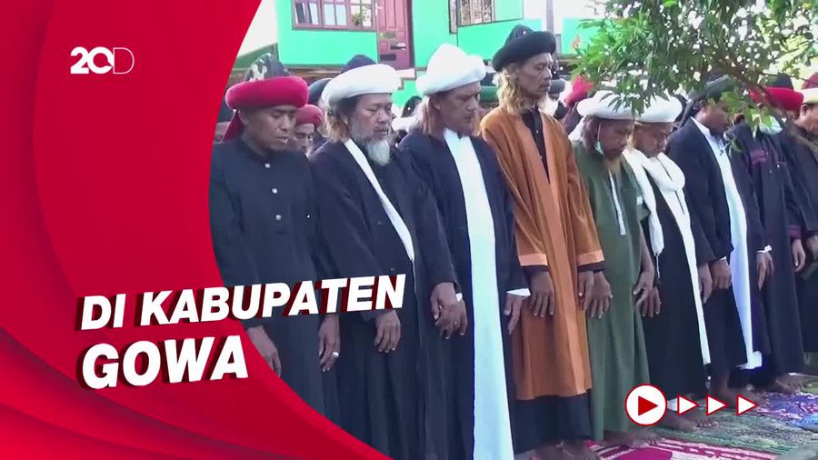 Momen Jemaah An-Nadzir Salat Idul Fitri Hari Ini