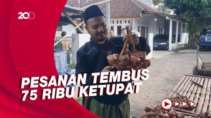 H-1 Lebaran, Ketupat Air Tanjung Tasikmalaya Naik Omzet 100 Persen