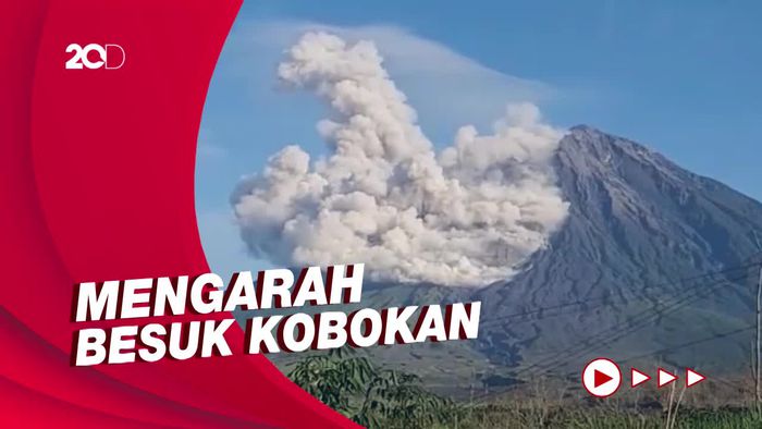 Gunung Semeru Luncurkan Awan Panas Sejauh 3,5 Km