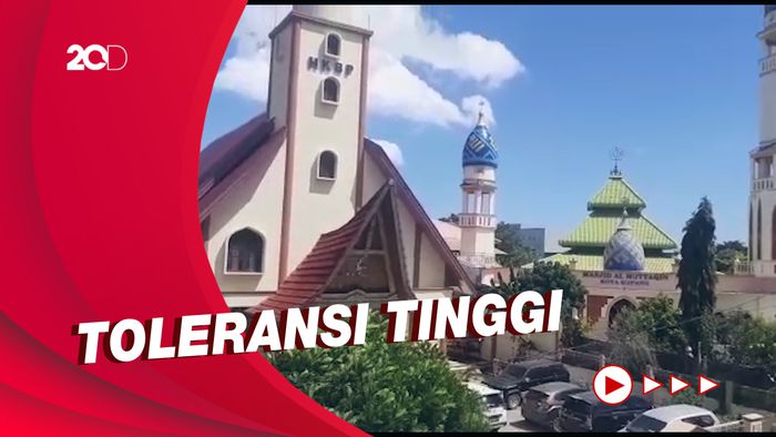 Melihat Gereja-Masjid di Kupang, Saling Berbagi Lahan Parkiran