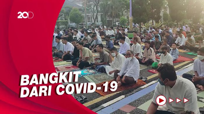 Ribuan Warga Ciamis Salat Id di Alun-alun, Bupati: Awal Kebangkitan