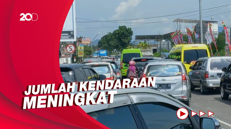 Hari Kedua Lebaran, Jalur Probolinggo-Lumajang Macet hingga 5 Km
