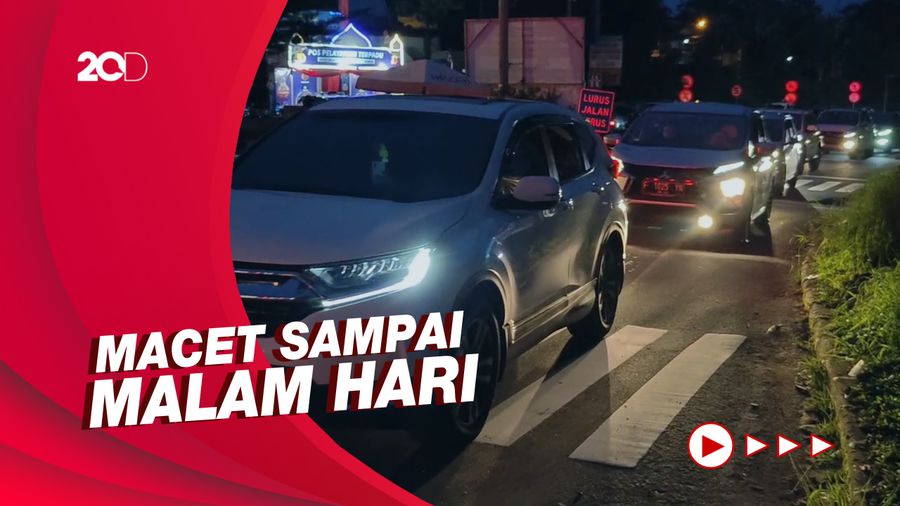 Hari Kedua Lebaran, Puncak Diserbu Warga