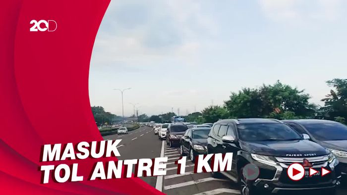 Padat Merayap di Tol Layang MBZ Sebelum Ditutup Sementara