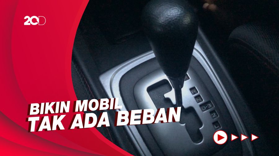 Mobil Matic saat Berhenti di Lampu Merah, Perlu ke Posisi N?