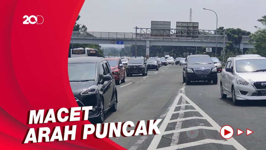 Urai Kemacetan Arah Puncak, Contraflow Dilakukan di GT Ciawi