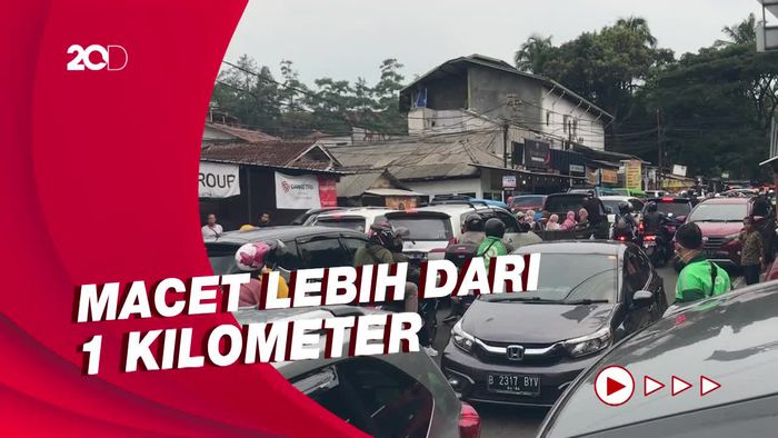 Jalur Alternatif  Puncak Macet, Wisatawan Mulai Pulang