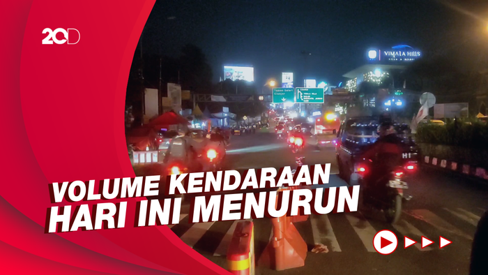 One Way Arah Jakarta Berakhir, Jalur Puncak Kembali Normal
