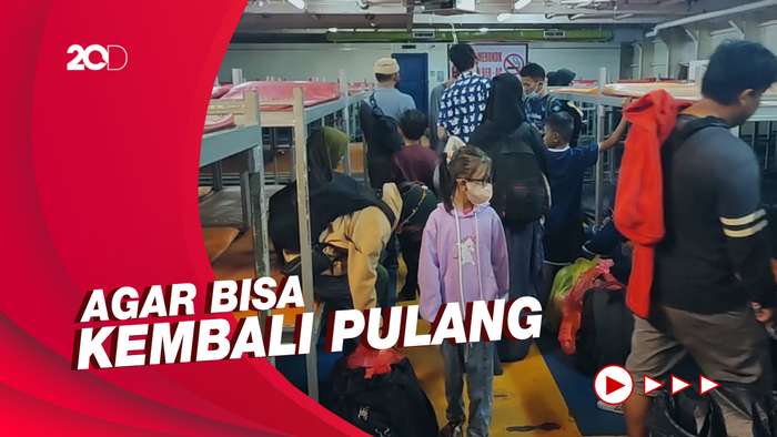 Pejuang Arus Balik: Berebut Tiket-Bermalam di Kapal