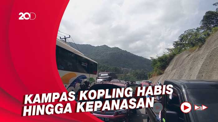 Puluhan Mobil Mogok, Lalin di Tanjakan Gentong Tasik Macet Parah!