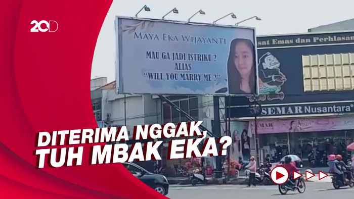 Baliho Raksasa Ajak Nikah Mbak Maya Nangkring di Klaten