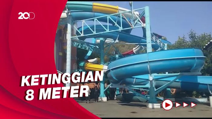 Perosotan Kenjeran Water Park Ambrol, 15 Orang Terluka
