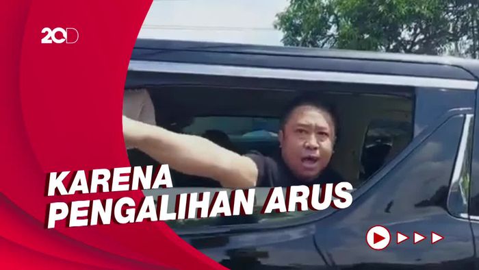 Heboh Penumpang Alphard Maki Polantas yang Ternyata Seorang Kapolsek
