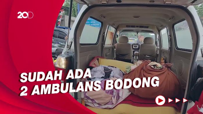 Lagi! Ambulans Bodong Iring-iringan Terobos One Way di Puncak!