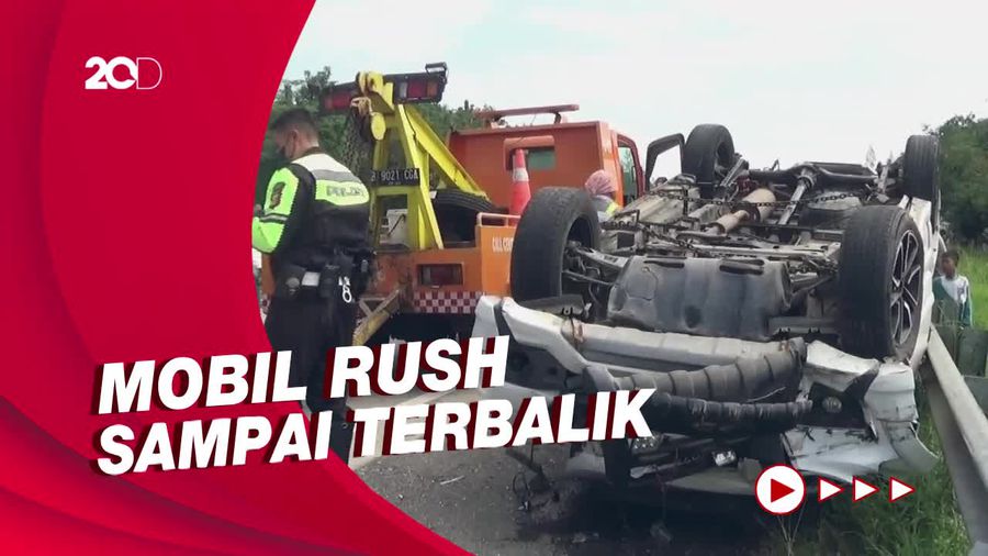Kecelakaan Tol Cipali Avanza Vs Rush, 11 Orang Luka-luka